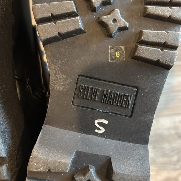 Steve Madden Black Lace-Up Ankle Boots Size 6 - Picture 7 of 7